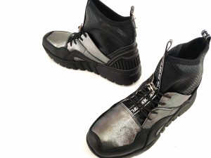 MOLLY BESSA 425 CZARNY
