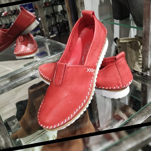 LorettaVitale 108 red.jpg