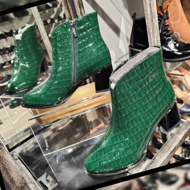 loretta h338 green.jpg