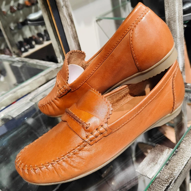 mt 24225 cognac.jpg