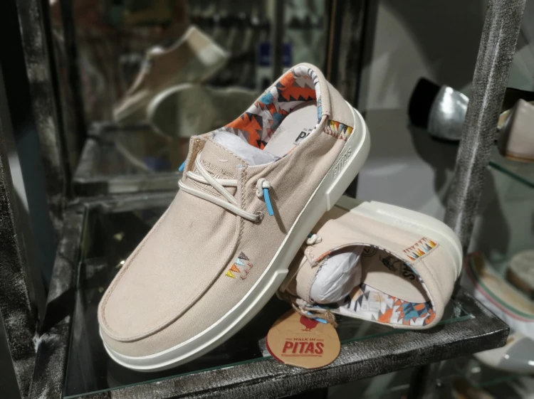 PITAS vayra beige.jpg