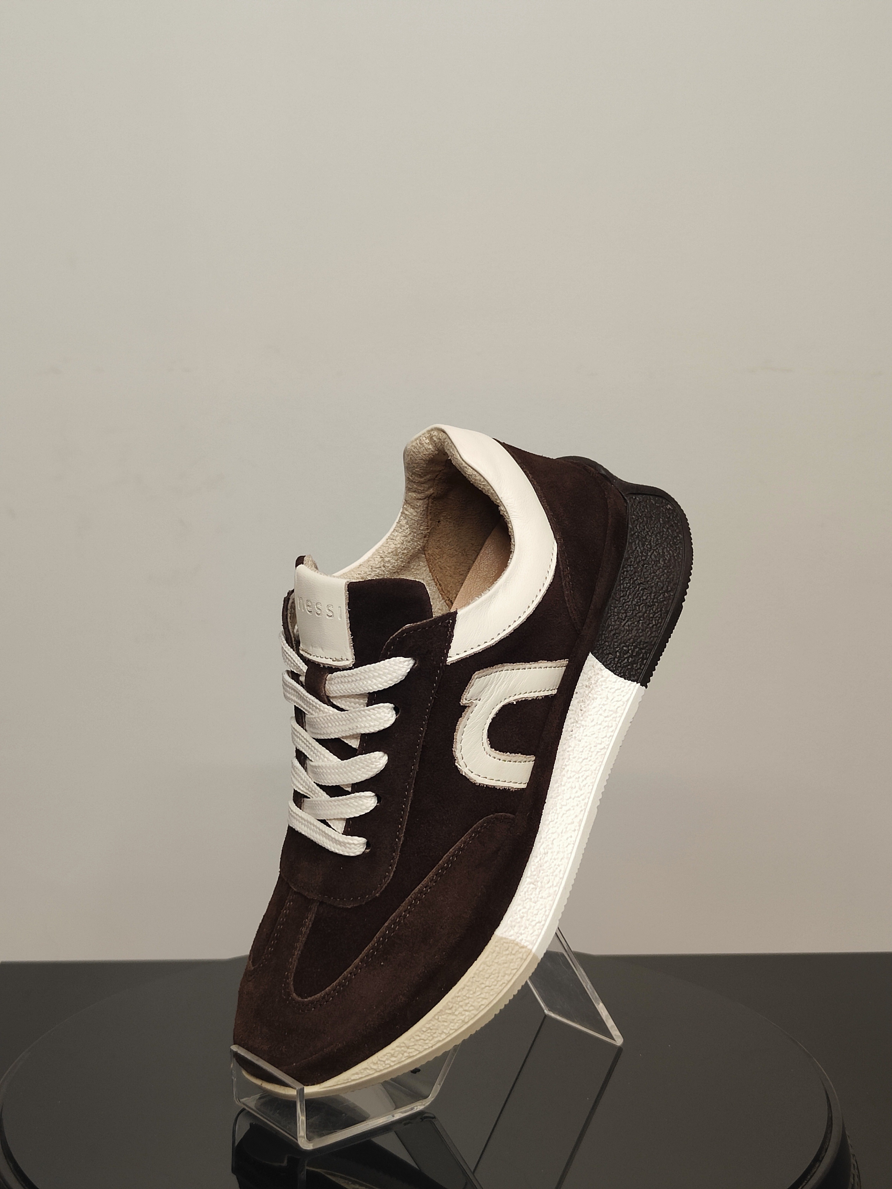 NESSI 26LP028.jpg